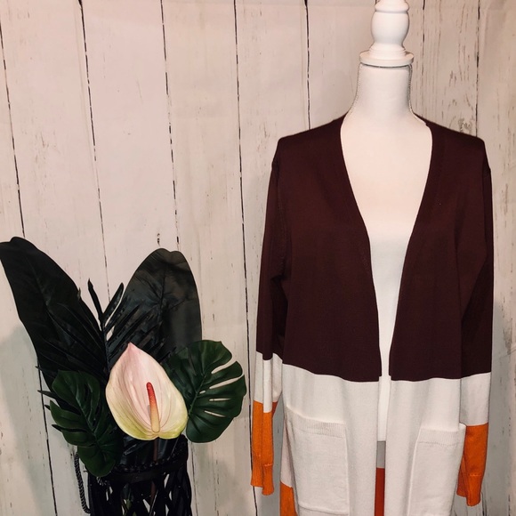•NWT• RUST-WHITE-ORANGE CARDIGAN - Picture 2 of 7